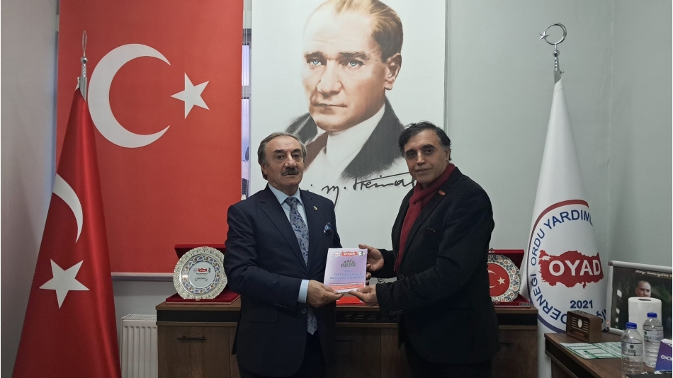 DEVA PARTİSİ HALKLA İLİŞKİLER YÖNETİCİSİ SN. E.Alb. Kenan GÖKSU Derneğimizi ziyaret ederek üyeliğini gerçekleştirmiştir.