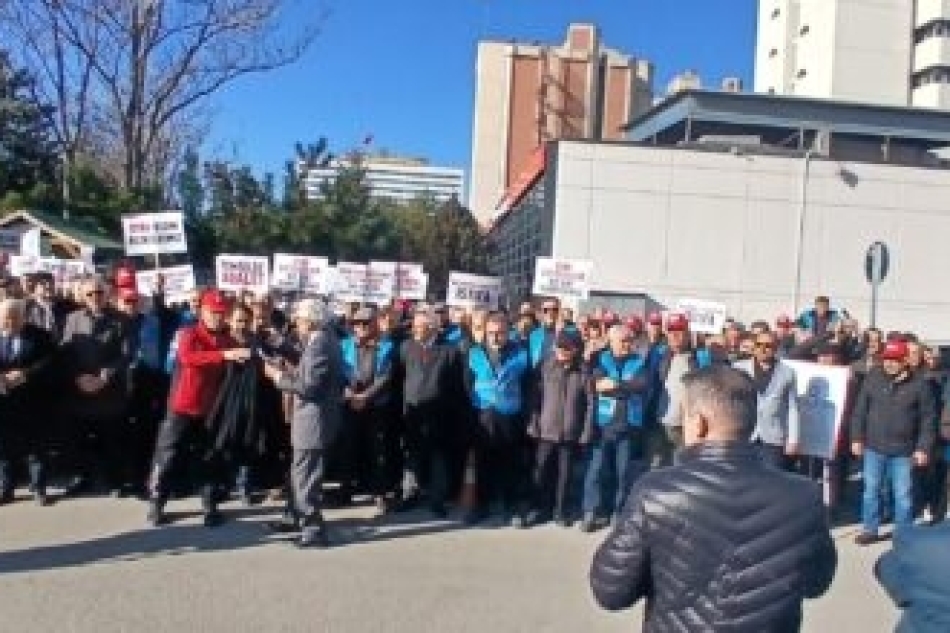 OYAK GENEL MD.LÜĞÜ ÖNÜNDE BASIN AÇIKLAMASI YAPTIK.